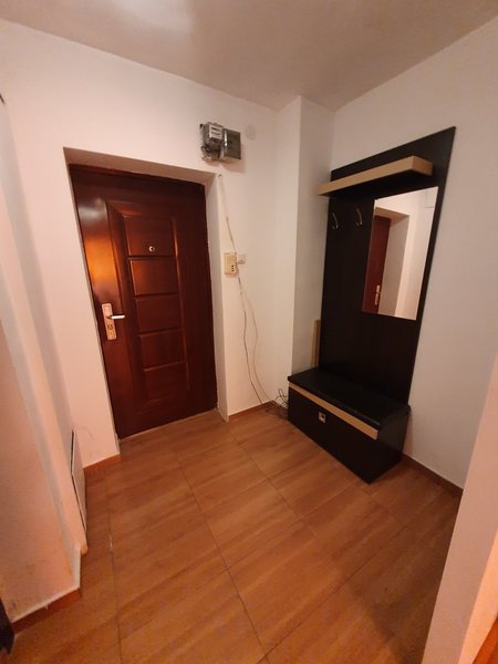 Dorobanti, Polona.